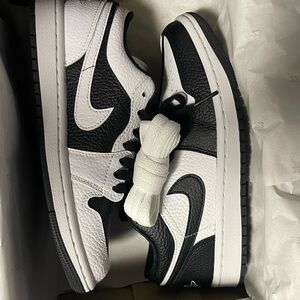 Jordan 1 Low SE Homage Split Black White Womens Size 6